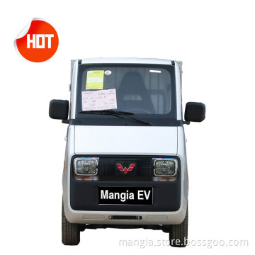 Wuling E10 EV with cargo box for delivery in 2023 a new type of electric pickup truck and new energy car for express delivery